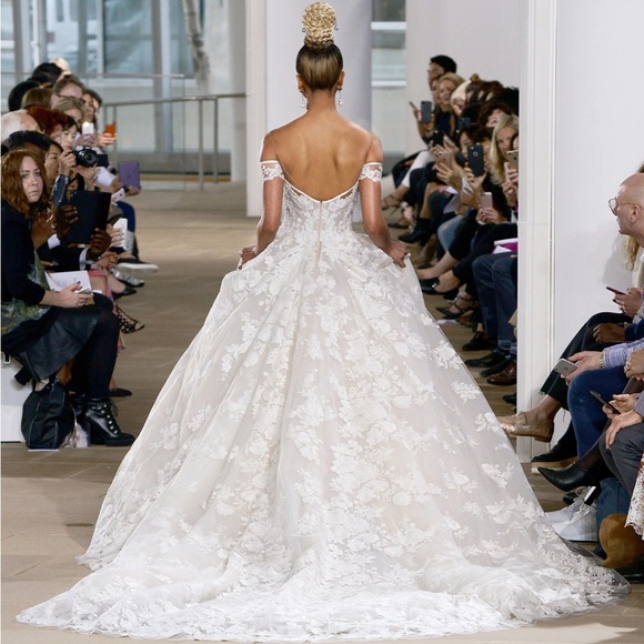Ines Di Santo Sylvie Wedding Ballgown with matching veil - Picture 3 of 4